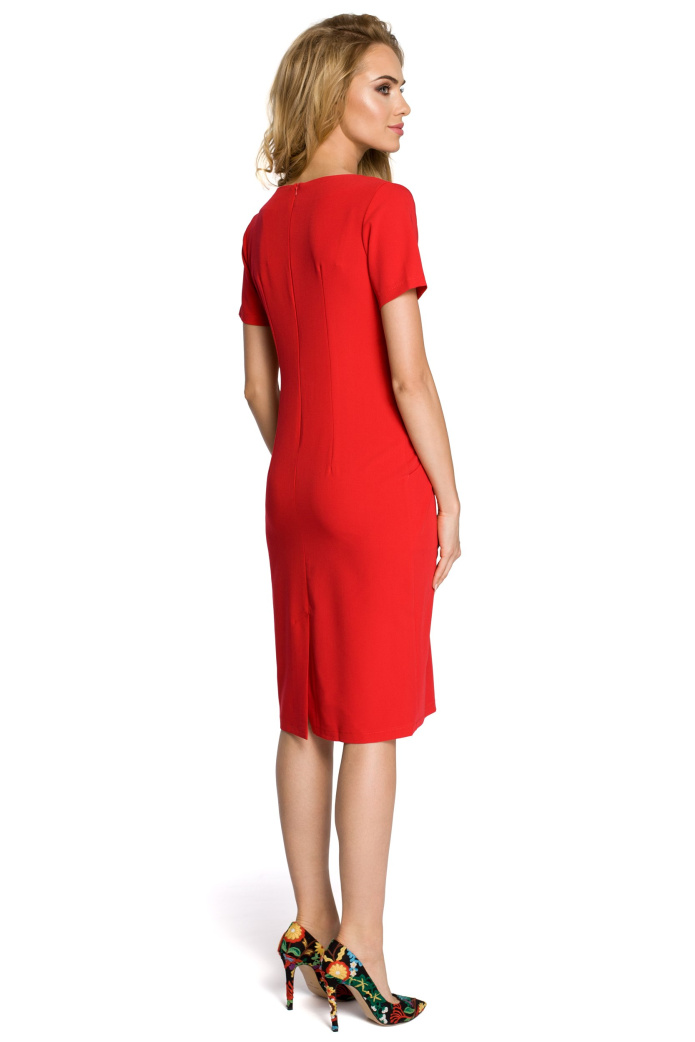 Sukienka midi - z dekoltem - czerwona
